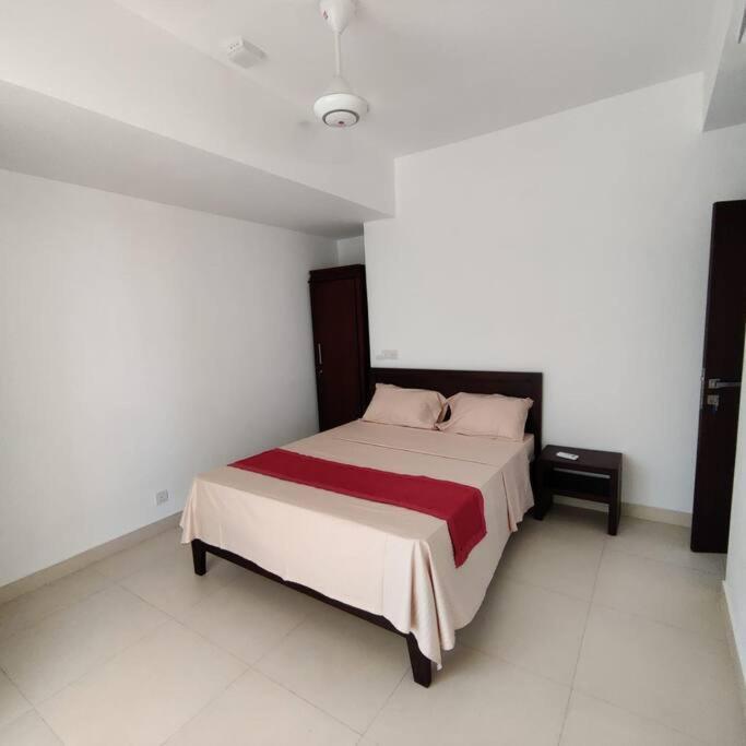 Modern Apartment In Close Proximity To The Beach Colombo Luaran gambar