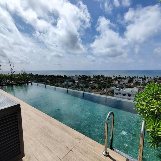 Modern Apartment In Close Proximity To The Beach Colombo Luaran gambar