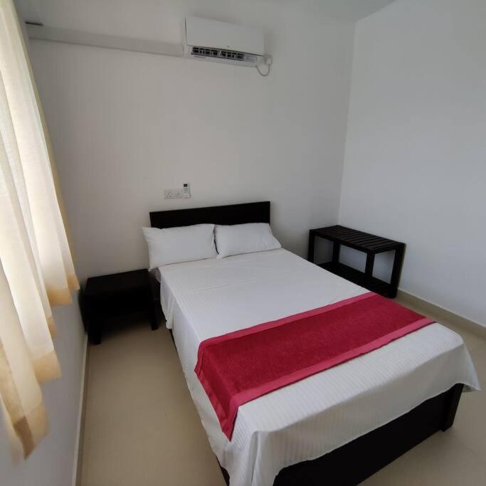 Modern Apartment In Close Proximity To The Beach Colombo Luaran gambar